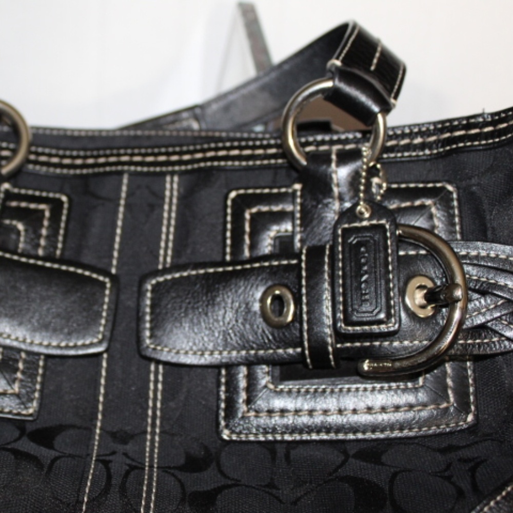 ⭐️CLEARANCE SALE⭐️👜HOST PICK👜 COACH Black Canvas & Leather Satchel - Picture 4 of 11